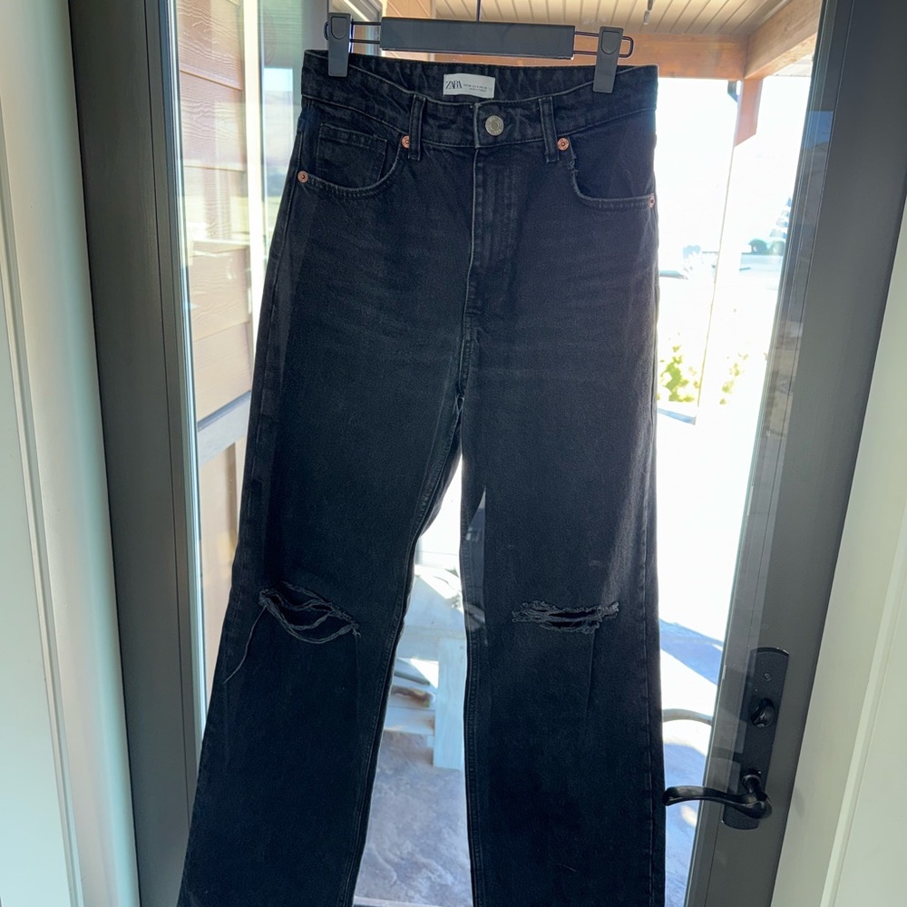 Zara Black Distressed Women Jeans